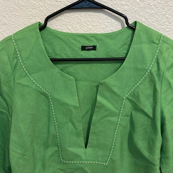 Apple green J Crew Tunic. Size M - Picture 2 of 3